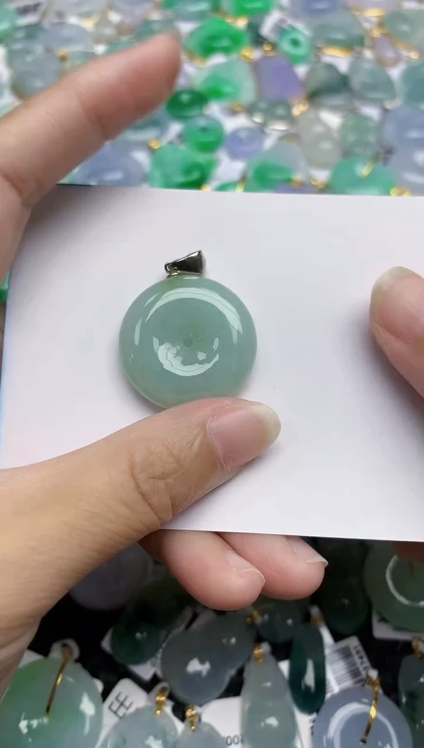 翡翠未镶嵌颈饰天然翡翠A货
