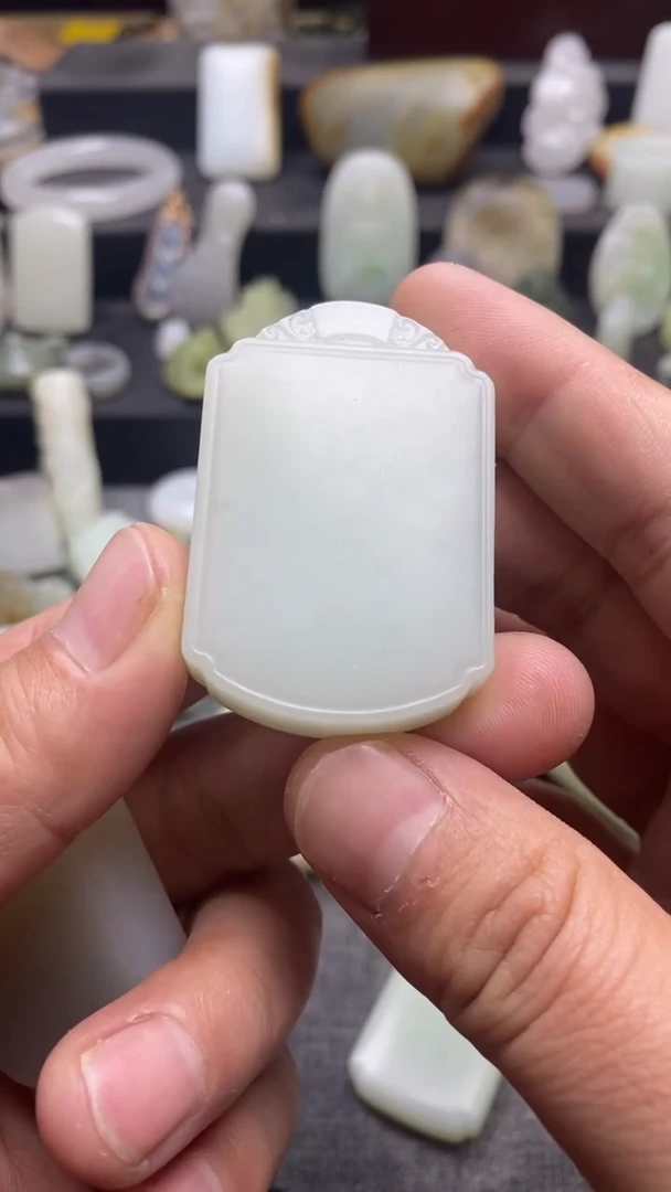 颈饰未镶嵌和田玉牌子