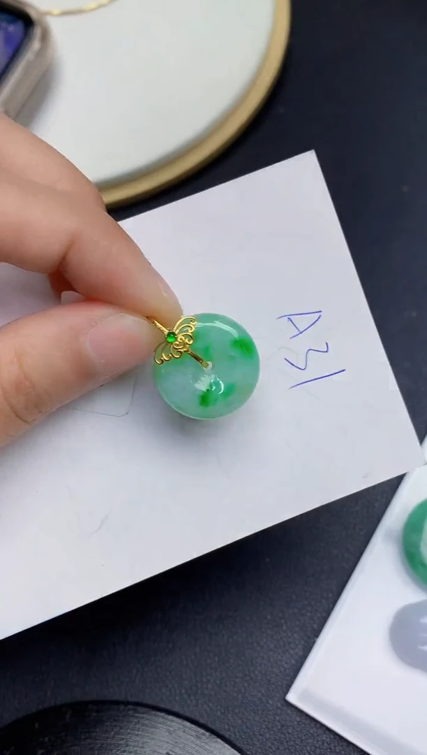 【闪购商品】翡翠颈饰18K金镶嵌000000000