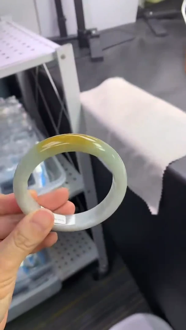 未镶嵌手镯翡翠退货需手镯吊牌标签完好
