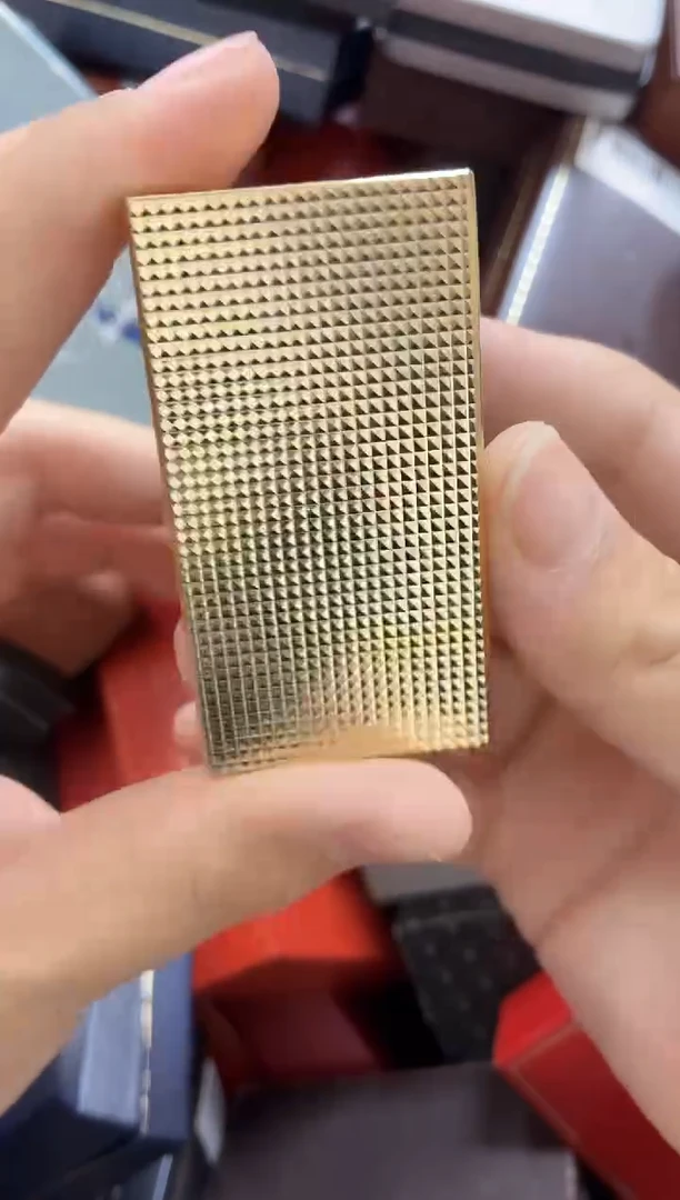 二线金巴黎钉打火机