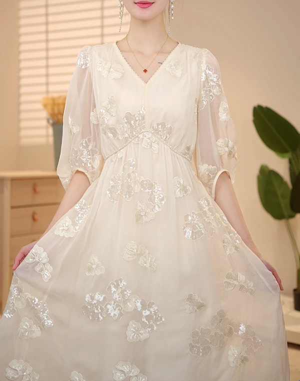 【ML】2025年连衣裙女春夏季轻国风气质收腰显瘦刺绣裙子