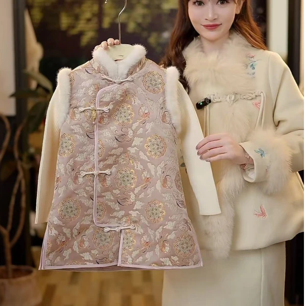 【琨萱】“如意兔”冬季新款女童新中式夹棉加厚中长款马甲 AU56S073