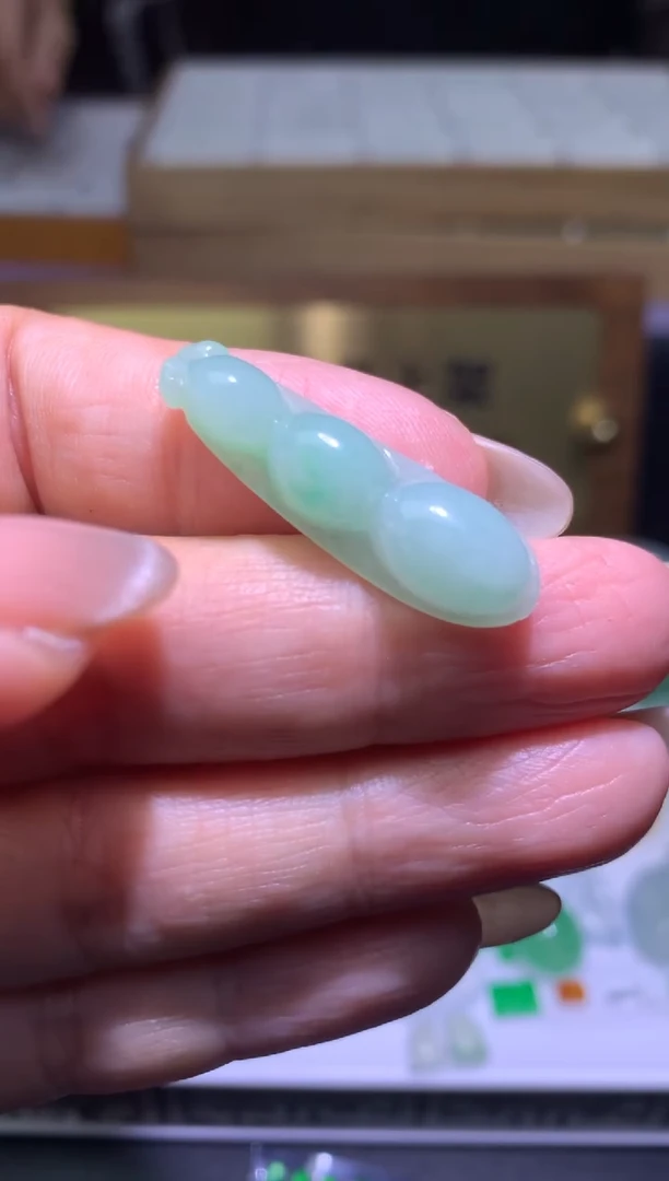 【闪购商品】定制翡翠未镶嵌毛货