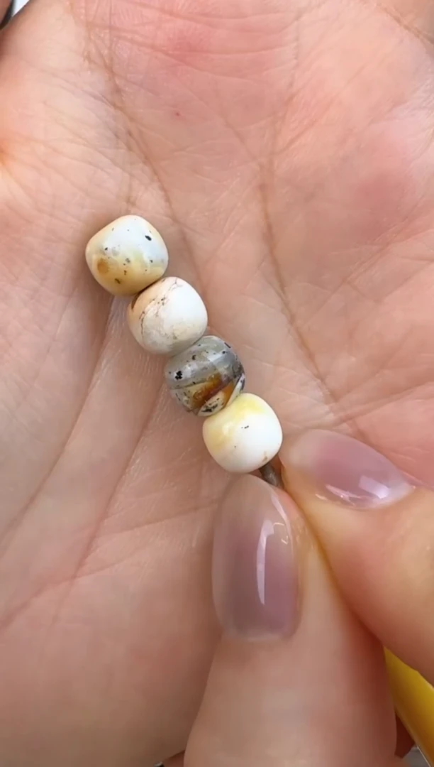 未镶嵌蜜蜡裸石珠子 8mm