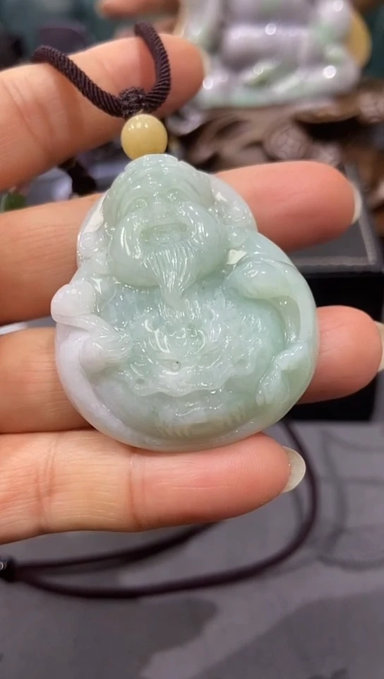 翡翠挂件未镶嵌喜***见吊坠