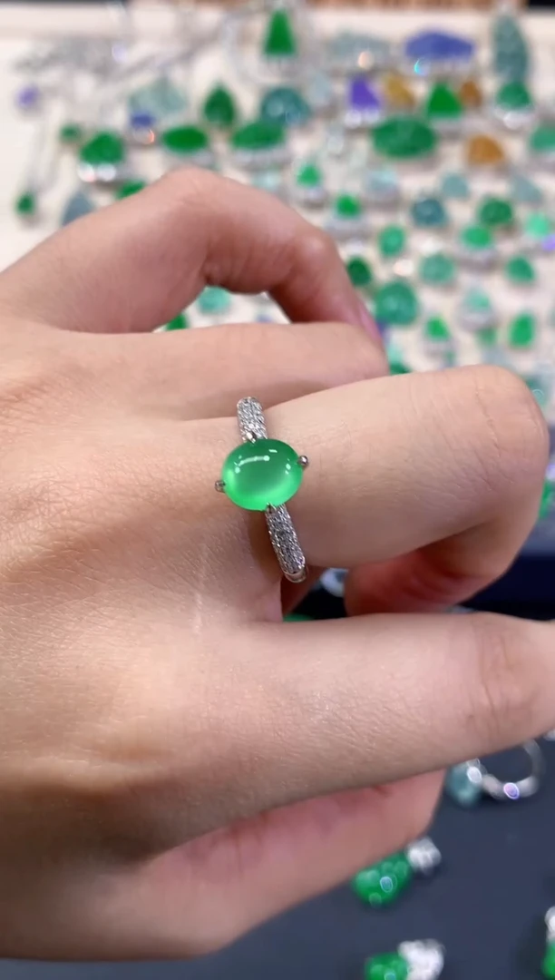 18K金镶嵌戒指翡翠迪*子C263|39800