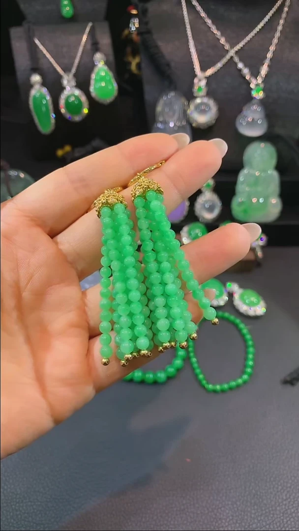 18K金镶嵌翡翠耳饰耳坠