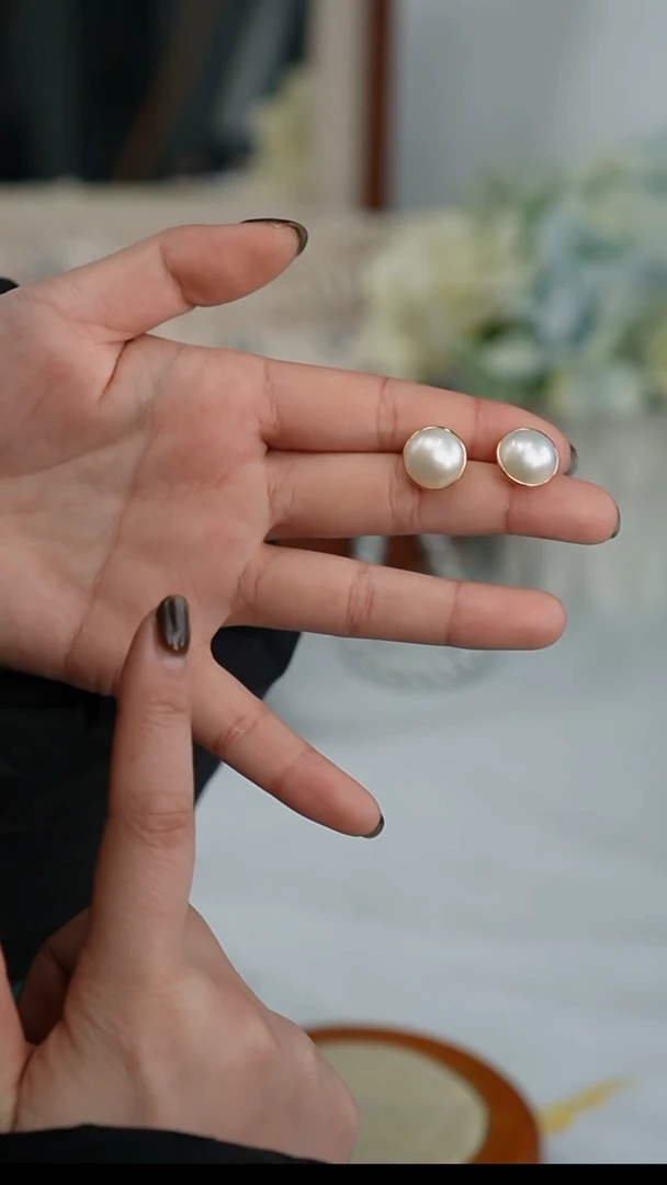 【闪购商品】拼合珍珠（马贝珠）耳饰18K金镶嵌海水马贝耳饰