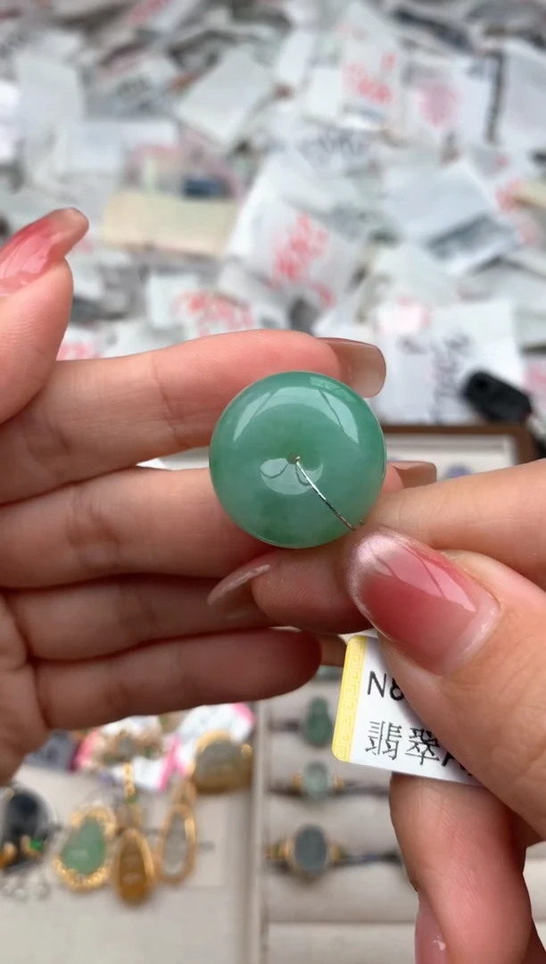 未镶嵌挂件翡翠一