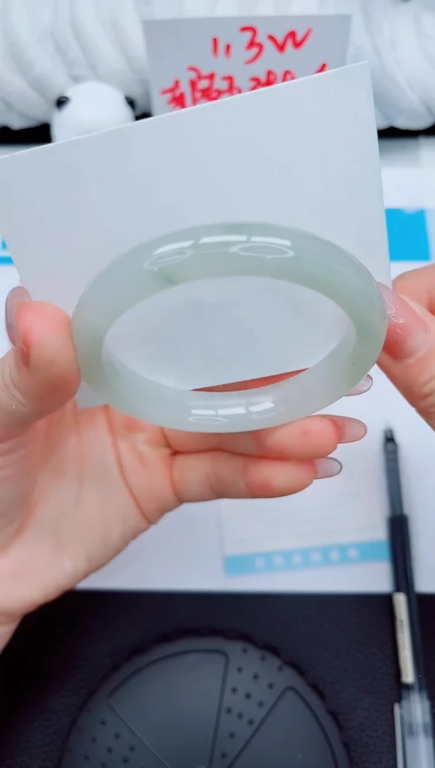 石英质玉手镯未镶嵌80-56.8