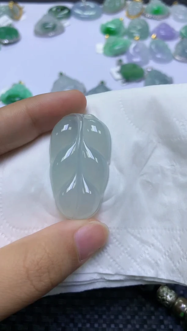 翡翠未镶嵌颈饰天然缅甸A货翡翠