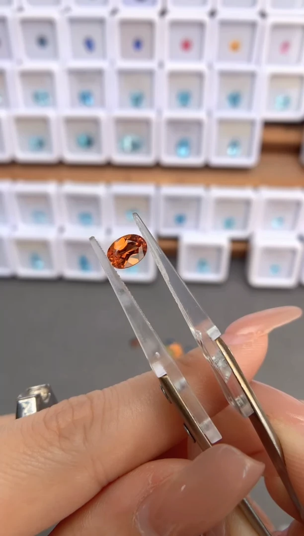 未镶嵌裸石定制石榴石0.97ct 12023