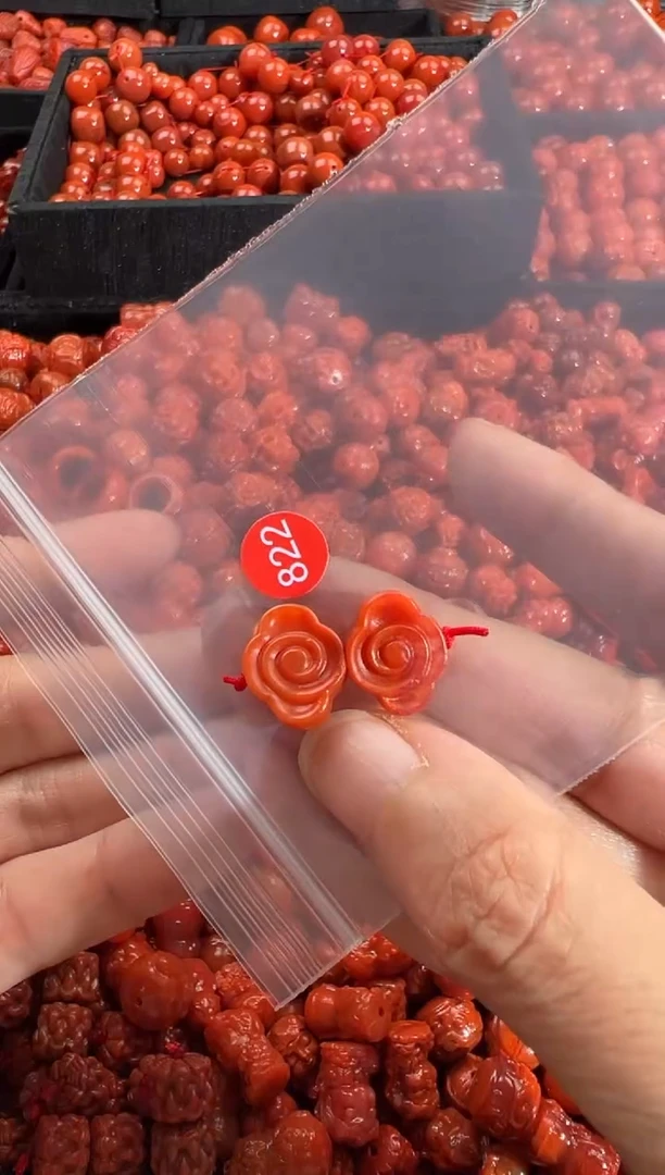 颈饰未镶嵌南红玛瑙1