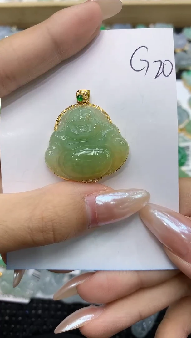 翡翠18K金镶嵌颈饰111111111111