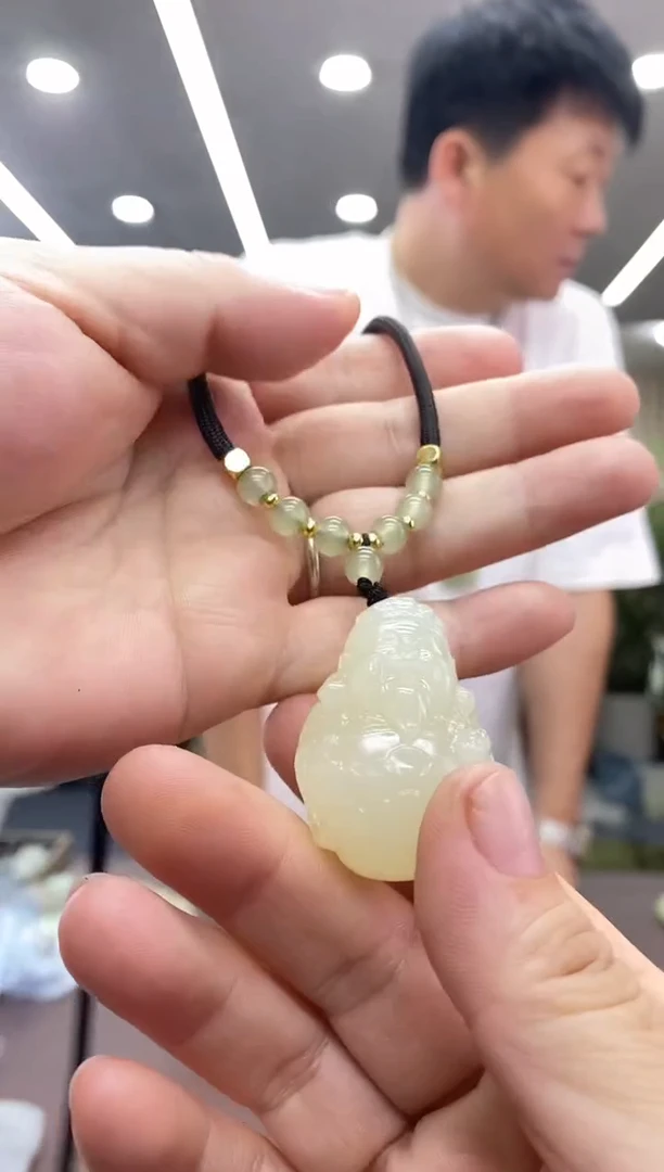 和田玉未镶嵌颈饰多样式发货随机发一
