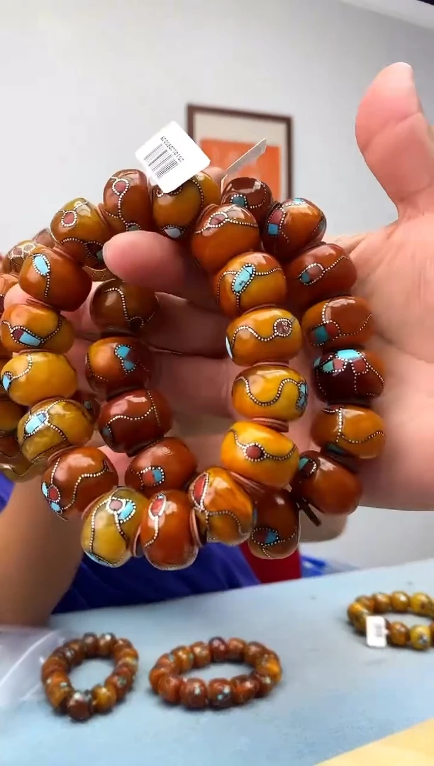 琥珀未镶嵌珠宝奇石假一罚十，多样性发一件075