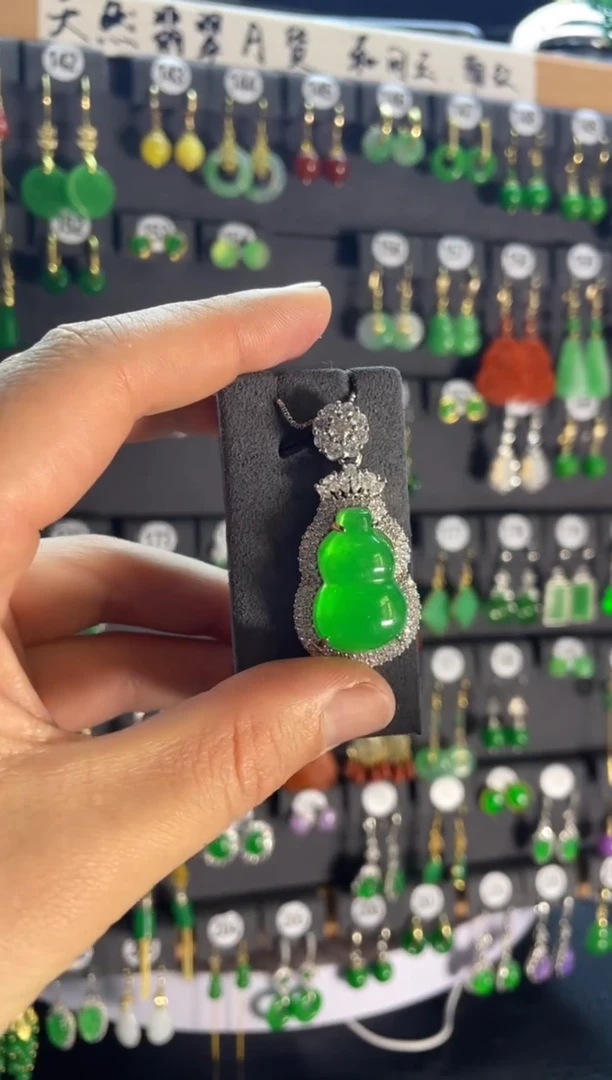 【闪购商品】翡翠耳饰银S925镶嵌247....