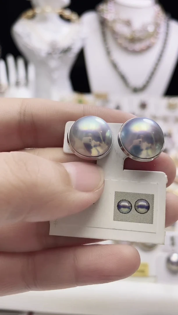 耳钉拼合珍珠（马贝珠）18K金镶嵌海水马贝耳钉