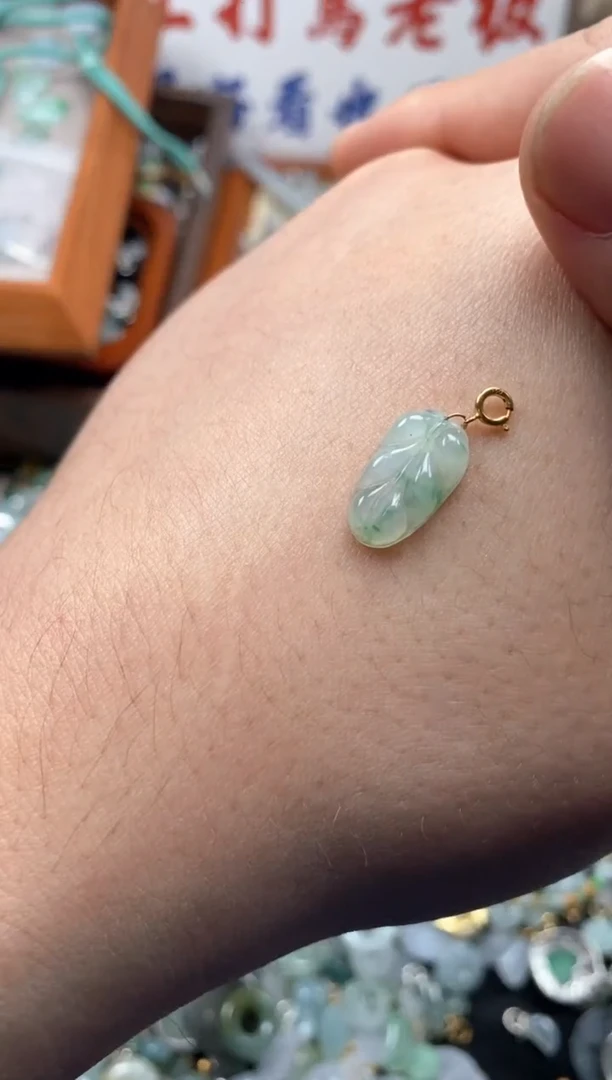 【闪购商品】翡翠颈饰未镶嵌哥哥