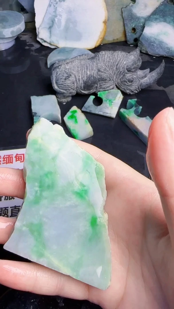 未镶嵌挂件翡翠天然翡翠015