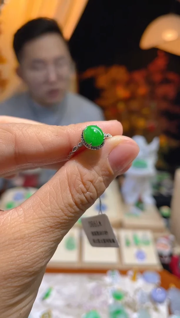 【闪购商品】翡翠颈饰18K金镶嵌假一赔三13.14圈口