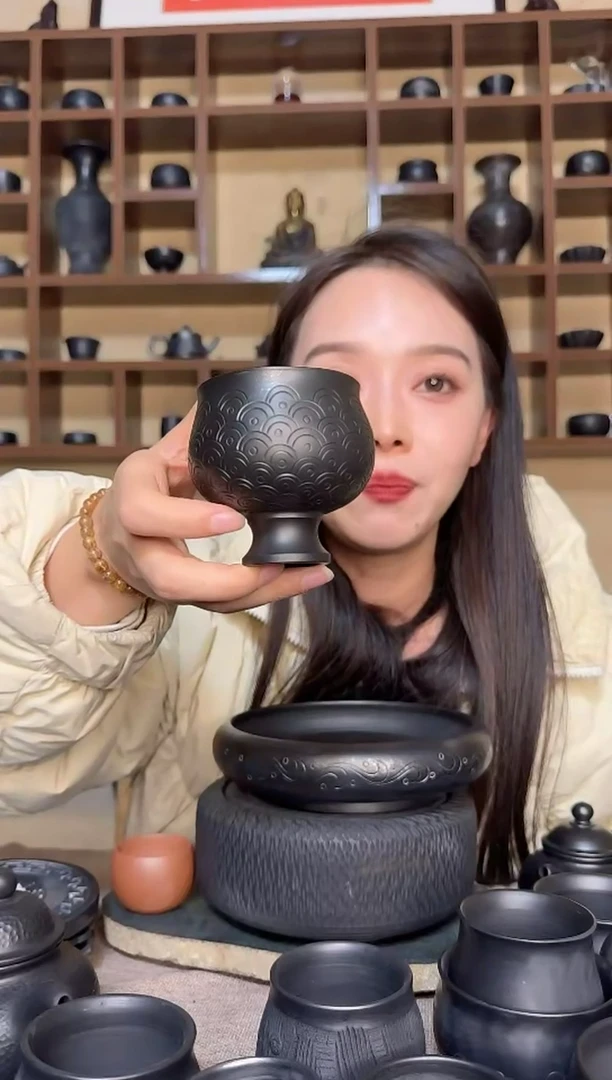 手工黑陶万龙甲主人杯