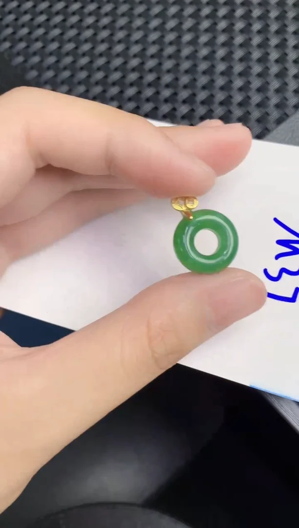 翡翠未镶嵌颈饰天然翡翠緬甸A貨