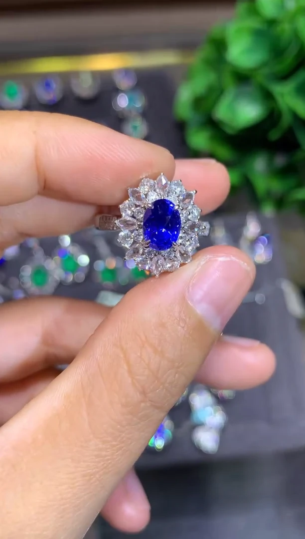 戒指蓝宝石18K金镶嵌1.54CT   无烧