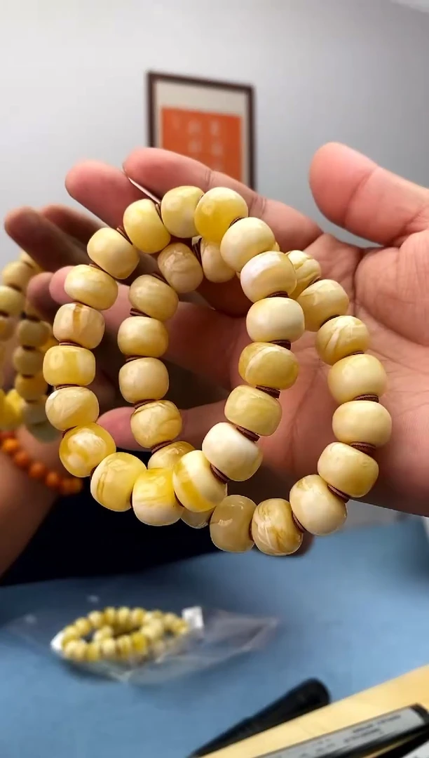 未镶嵌蜜蜡珠宝奇石假一罚十，多样性发一件