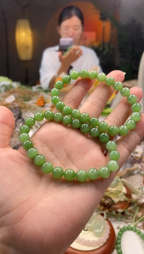 手串未镶嵌和田玉（碧玉）卡7.8-8左右碧玉带猫多样性发一