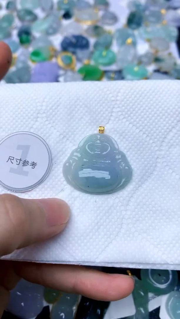 颈饰18K金镶嵌翡翠天然A货翡翠
