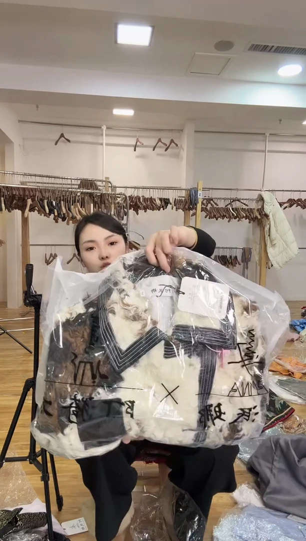 毛毛外套    S  110斤以里