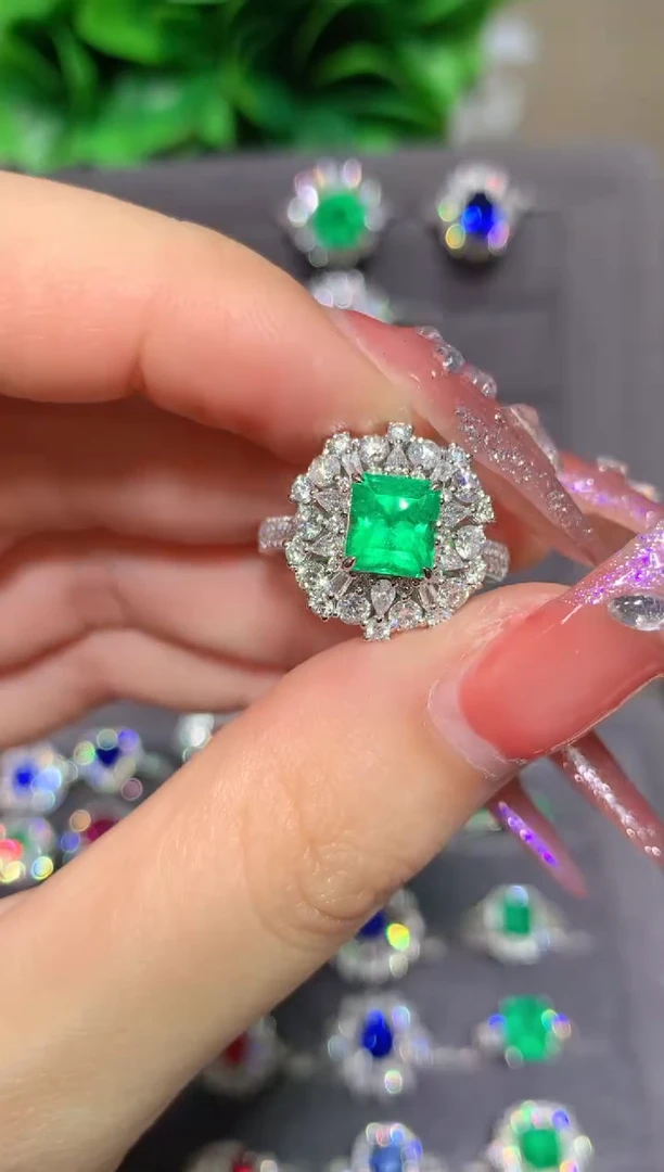 18K金镶嵌戒指祖母绿1.48ct