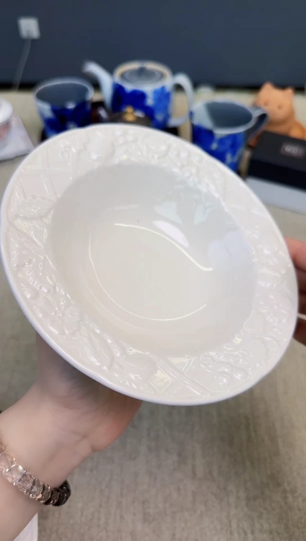 瓷片泡泡的瓷器好好看呀
