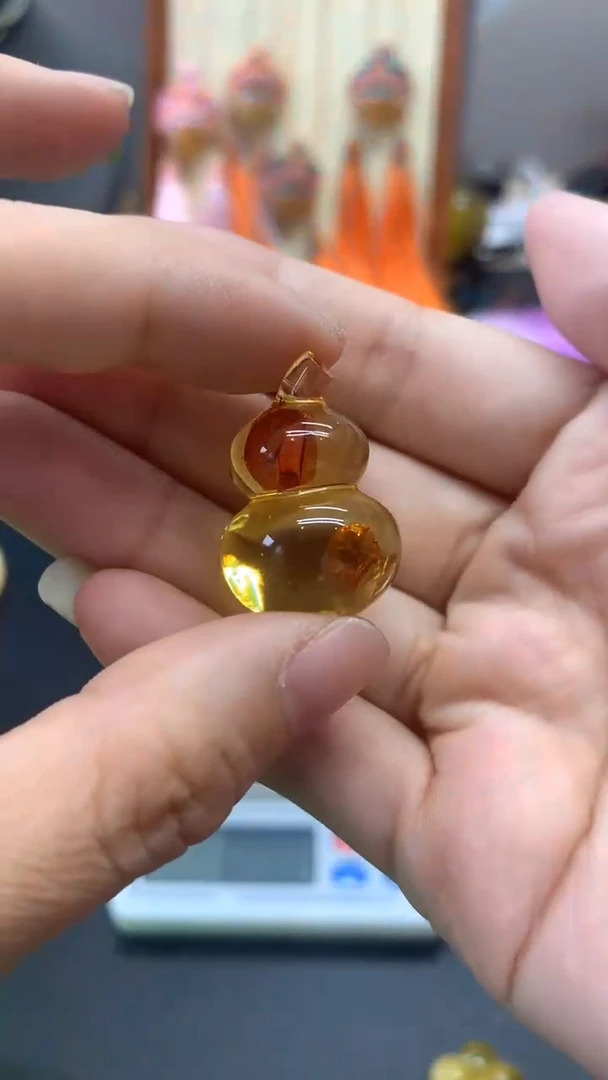未镶嵌琥珀珠宝奇石2657