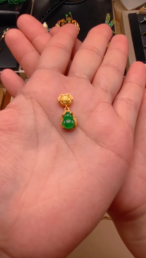 【闪购商品】翡翠吊坠(不含链)银S925镶嵌葫芦