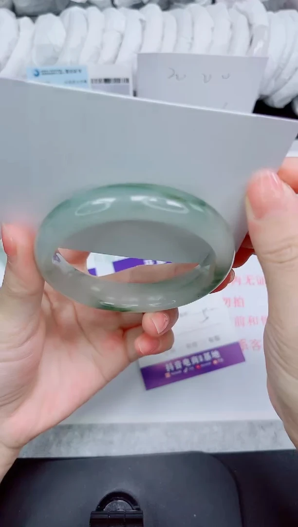 石英质玉手镯未镶嵌37-58