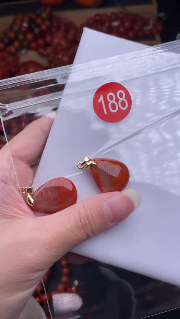 【闪购商品】南红玛瑙珠宝奇石未镶嵌188-