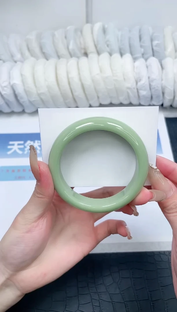 【闪购商品】石英质玉手镯未镶嵌Q164-60