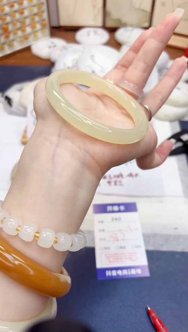 石英质玉手镯未镶嵌340-美人条晴水-圈口58