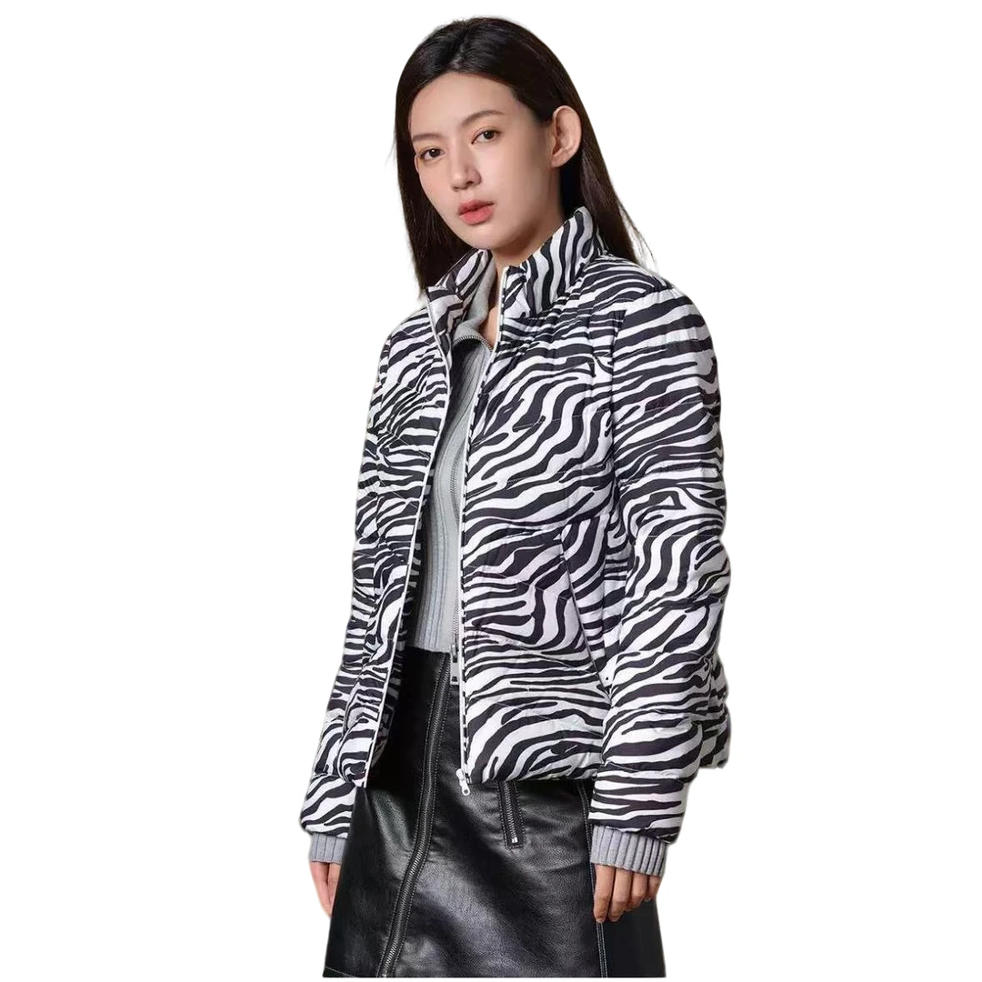 新款轻薄女短款休闲立领舒适轻柔羽绒服TD336256