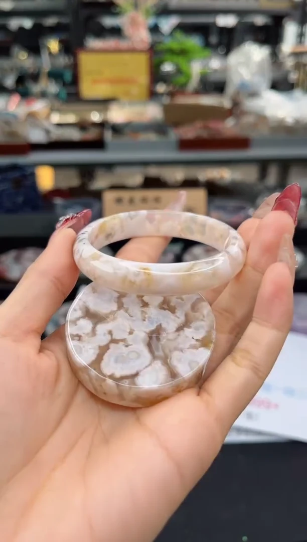 【闪购商品】石英质玉手镯未镶嵌52圈口（不退不换）1507286