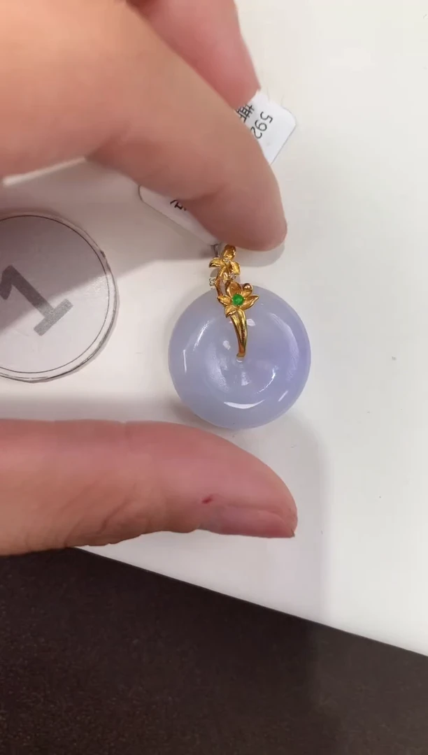 颈饰18K金镶嵌翡翠天然缅甸a货翡翠