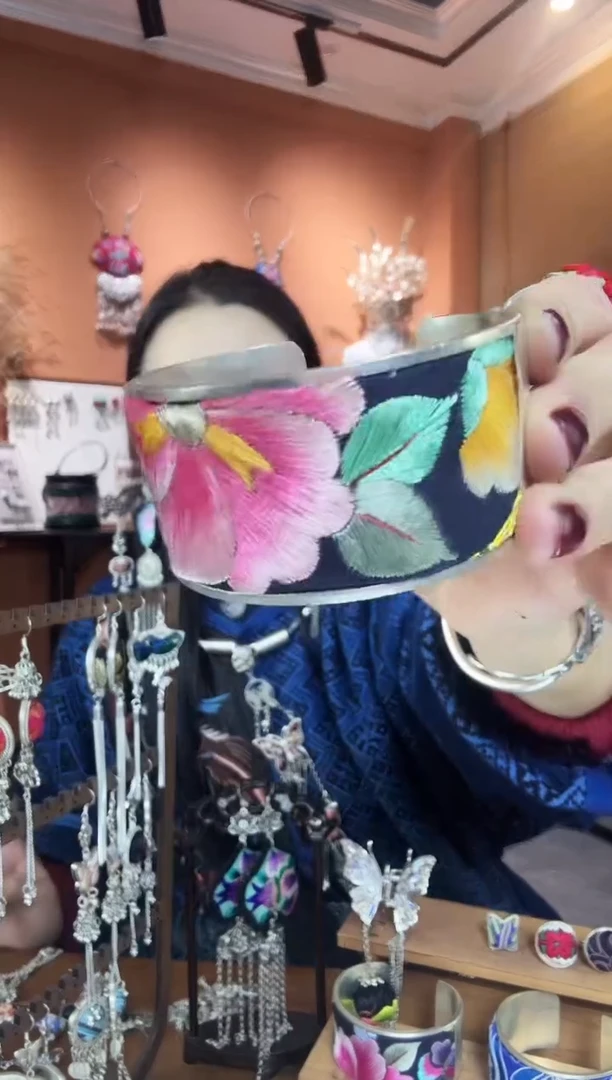 【闪购商品】刺绣纯手工民族风手镯