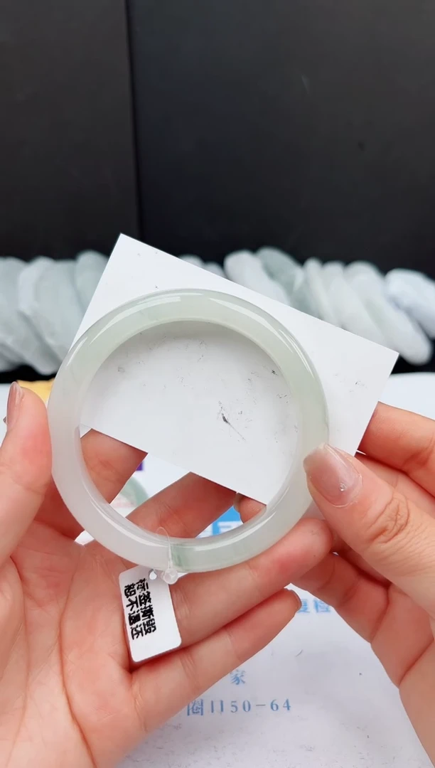 【闪购商品】石英质玉手镯未镶嵌82-PB