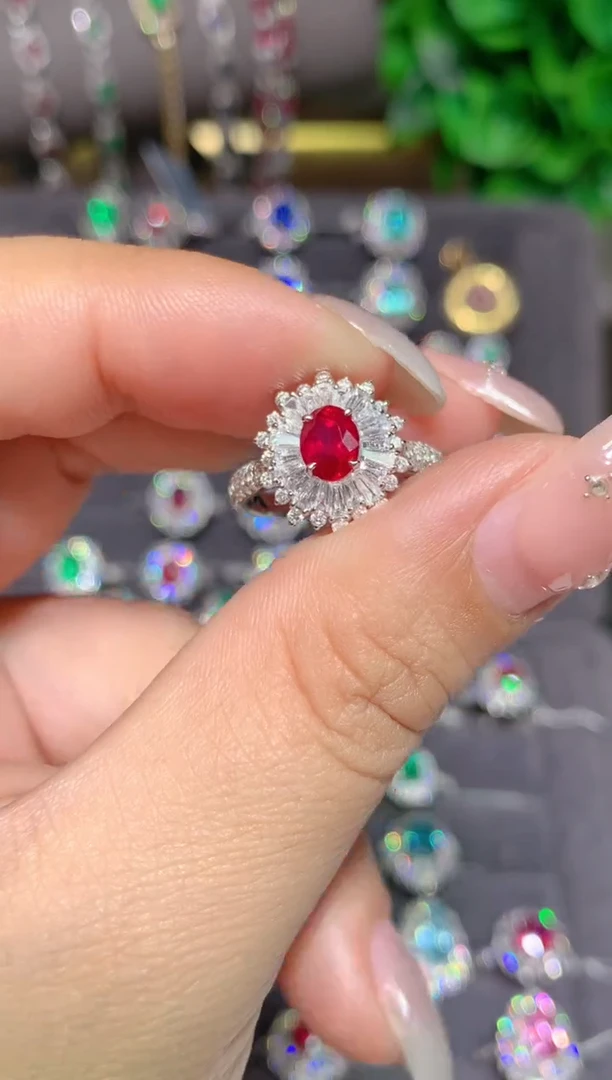 18K金镶嵌戒指红宝石1.04ct