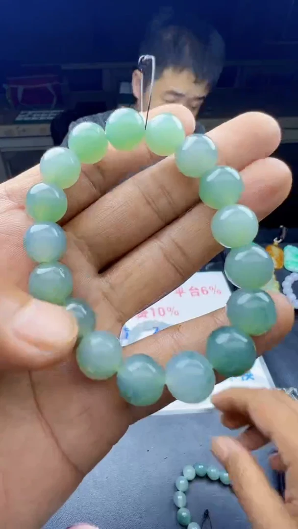 定制翡翠未镶嵌天然翡翠A货