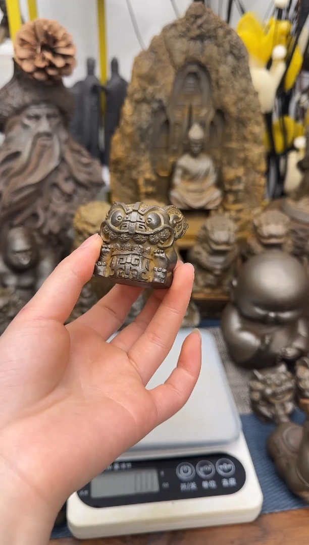 铁精致创意小号吞金兽一个