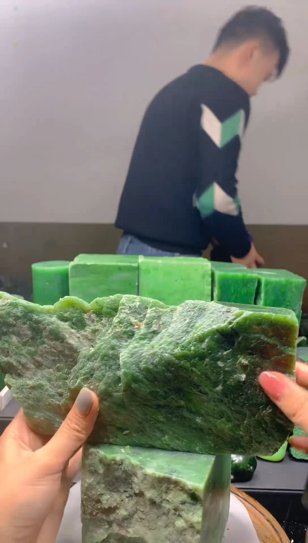 未镶嵌和田玉珠宝半成品1